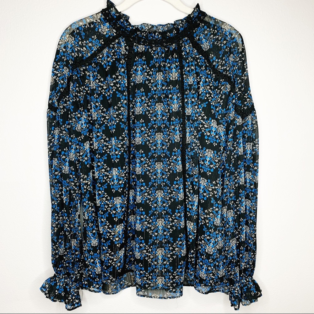 MOON RIVER Peasant Sleeve Floral Blouse